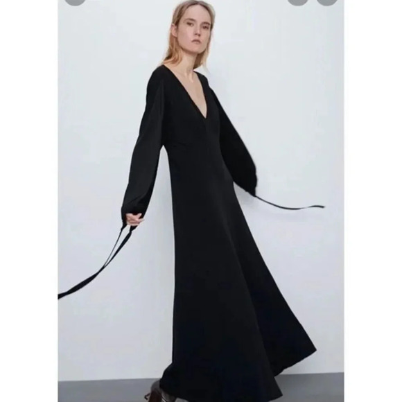 Zara knit dress with bows - Picture 1 of 11